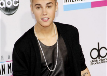 “Mi queridos beliebers me retiro oficialmente”, dijo Bieber en Twitter