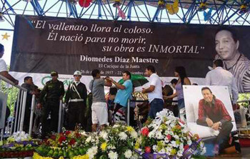 Los hijos de Diomedes Díaz y otros amigos le rindieron un homenaje musical antes del sepeleio