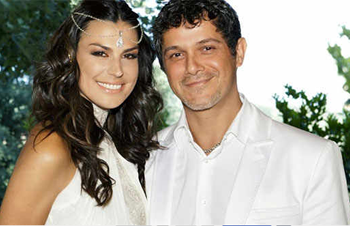 La pareja espera su segundo bebé quien será el cuarto para el cantante español