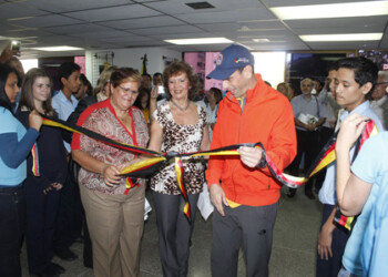 *Gobernador de Miranda inauguró la sala de ciencias en la biblioteca central Cecilio Acosta de Los Teques