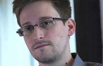 Edward Snowden está acusado en Estados Unidos de espionaje y de robo de documentos de Estado tras haber revelado la existencia de un programa de espionaje a gran escala del gobierno de Washington