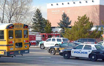 Los dos menores del centro Berrendo Middle School, un chico de 14 años y una chica de 13,  fueron trasladados de emergencia al hospital tejano