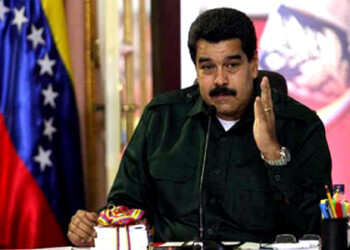 "En las telenovelas venezolanas casi no se ven armas", dijo. "Hay muchas cosas que no se muestran por temor a las multas", dijo el Mandatario Nacional