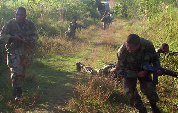 Las fuerzas de seguridad del Estado continúan sus operaciones durante el cese el fuego unilateral de la guerrilla