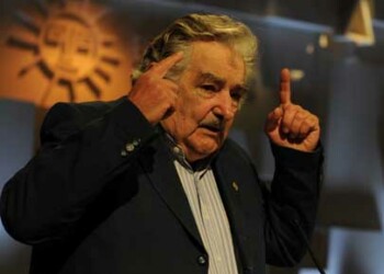 Respeto al socio con el que Uruguay tiene la relación más compleja, Argentina, indicó que con la nación limítrofe "todo tiene importancia"