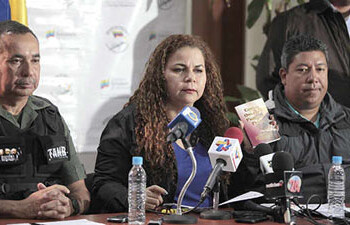 La ministra mencionó situaciones que revelan cómo los reclusos controlan el ingreso a las cárceles y mantienen, en ocasiones, gobiernos paralelos a los de las autoridades penitenciarias