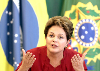 El Movimiento de los Sin Tierra de Brasil inauguró ayer su sexto Congreso Nacional en Brasilia y afirmó que el Gobierno de la presidenta Dilma Rousseff tiene "paralizada" la reforma agraria pues es "rehén" de los grandes capitales