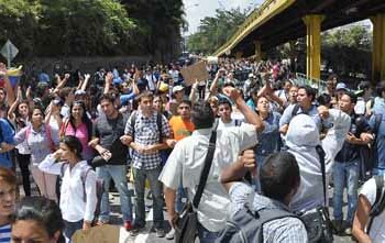 Universitarios de la USB, USM, UMA, UCAB, UCV y Unimet calentaron calles