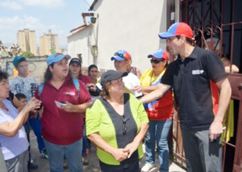 El gobernador estuvo en el sector El Vigia de Los Teques.