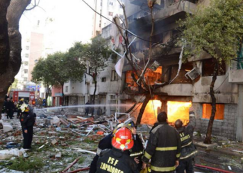 Un edificio colapsó el miércoles en un bloque de departamentos residenciales en el norte de Manhattan dejando muertos y heridos