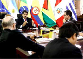 Maduro recibió a los cancilleres que conforman la Unión de Naciones Suramericanas (Unasur) en el Palacio de Miraflores