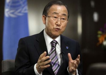 Ban Ki-moon, llamó "a todas las partes en Ucrania y aquellos con influencia a evitar cualquier paso que pueda aumentar más las tensiones" y pidió un "diálogo nacional" para resolver la crisis
