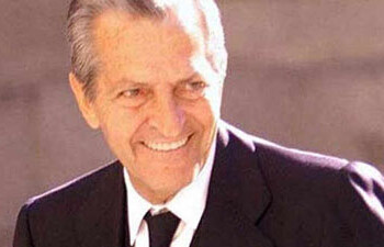 Adolfo Suárez fue el primer presidente del gobierno durante la transición democrática que siguió al fin del franquismo en España