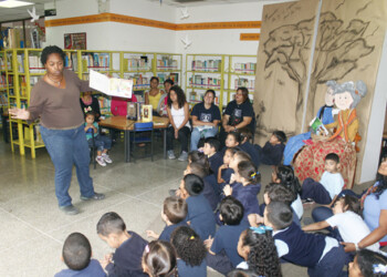 En la U.E Nuestra Señora de El Carmen realizaron una exposición con trabajos elaborados por los alumnos para recordar además el Día del Idioma