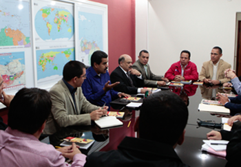 Gobierno y empresarios se reunieron para discutir sobre la "nueva ofensiva económica" promulgada por el Presidente de la República