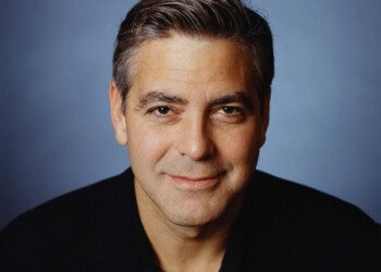 Clooney, de 52 años, tiene un historial de jóvenes novias modelos y actrices, pero hasta el momento había mostrado poco interés por sentar la cabeza
