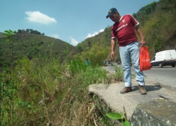 Conductores se quejan del abandono del alcalde exigen se a persone en la comunidad