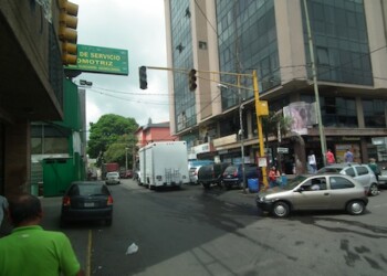 Más de 8 semanas tiene averiada la señalización y las autoridades no responden