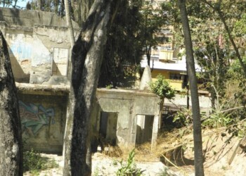 Lo que sería un museo está en ruinas y como guarida de delincuentes