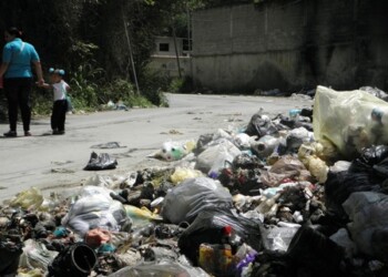 El hedor es insoportable para los lugareños