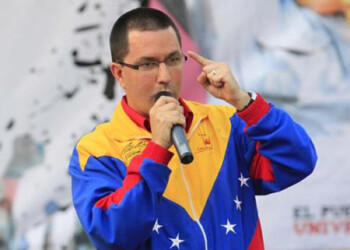 El vicepresidente Jorge Arreaza asegura que el Gobierno sí está dispuesto a seguir con mesas de diálogo  ARCHIVO