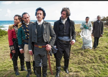 La producción, protagonizada por Roque Valero y dirigida por Luis Alberto Lamata, se concentra en un período de la vida de Bolívar