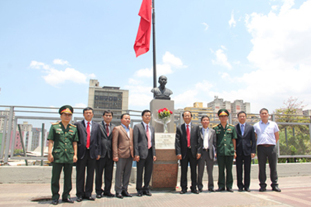 Parte de la delegación del Partido Comunista de Vietnam en Venezuela AGENCIAS