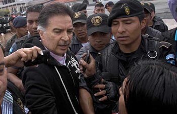 El expresidente guatemalteco Alfonso Portillo fue condenado a cinco años y diez meses de prisión por "conspiración para cometer lavado de dinero"  AFP