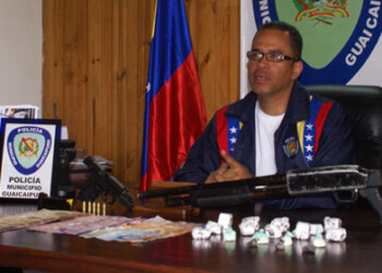 Un intenso despliegue policial arrojó como resultado el desmantelamiento de una organización delictiva que mantenía azotados a los residentes del barrio Ayacucho.