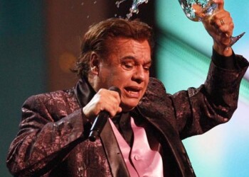 Médicos confirmaron que el cantante mexicano Juan Gabriel podrá retomar su gira en septiembre  AGENCIAS