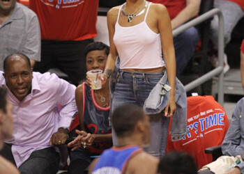 Rihanna se cambió
de look y se parece
a Nicki Minaj