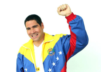 El actor venezolano y Presidente de la Televisora Social (TVes), Winston Vallenilla, reveló que en el mes de julio estará junto a Layla Zuccar y Susej Vera.