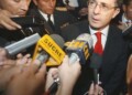 Uribe deberá ampliar la denuncia y exhibir los documentos o evidencias que tenga para sustentar las afirmaciones que hizo públicamente contra Santos.