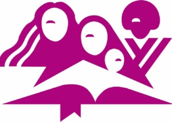 Más de 150 personas acuden a diario al centro. ARCHIVO