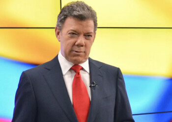 Santos, en el poder desde 2010, busca un nuevo mandato de cuatro años para concretar un acuerdo con la guerrilla en medio del enfrentamiento armado