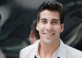 El modelo venezolano de la compañía Open English finalmente se alista para dar el salto a la pantalla chica, y lo hará por la señal de la televisora colombiana