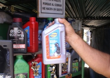 Desde Bs. 2000 están las originales y las replicas van desde Bs. 800