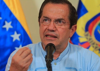 El canciller de Ecuador, Ricardo Patiño, dijo que tratará con las autoridades de Venezuela sobre el fortalecimiento del diálogo entre el Gobierno y la oposición  AGENCIAS