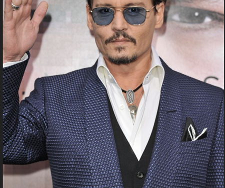 Johnny Depp
se obsesiona
con los cupones
de descuento
