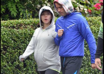 Su pareja y ella fueron a un gimnasio y luego pasearon por la ciudad
