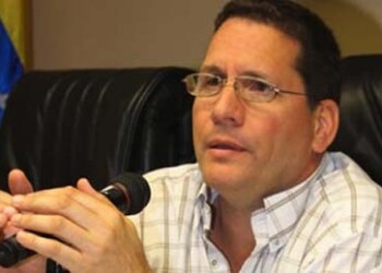 Faría descartó un cambio en el modelo económico del Ejecutivo cuya línea, dijo, “está suficientemente clara” en el “Plan de la Patria”, el programa de Gobierno ideado por Chávez y que Maduro asumió como propio