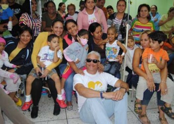 Como novedad, este nuevo arraial contará con una firma de autógrafos de varios artistas nacionales que apadrinan a los niños con cáncer de la fundació