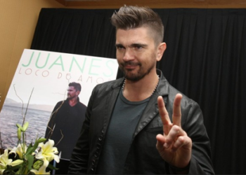 Juanes presentó ayer su nuevo sencillo, “Una flor”, del álbum “Loco de amor”, que será tema de la serie estadounidense “Jane The Virgin”