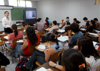 El ministro para Educación Universitaria, Ricardo Menéndez explicó que los aspirantes a ingresar a distintas universidades del país tendrán opciones de cursar estudios superiores