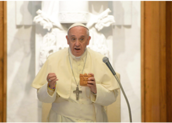 “Les pido por favor que no dejen de rezar por mí y por los frutos de mi servicio a la Iglesia”, dijo el Papa