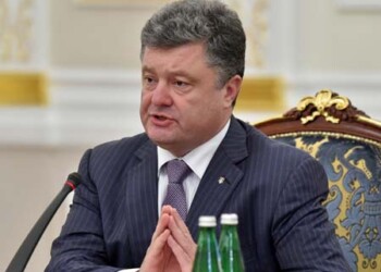 Petro Poroshenko anunció el viernes que el alto el fuego de una semana propuesto unilateralmente por su gobierno entrará en vigor el viernes