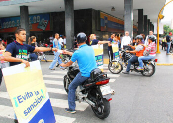 El Saime realiza jornadas de volanteo y concientización para los conductores de motos en Caracas