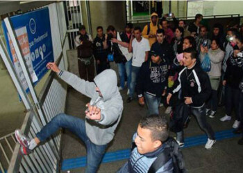 La gobernación del estado brasileño de Sao Paulo anunció el despido “por justa causa” de 60 empleados del Metro por secundar la huelga  AGENCIAS