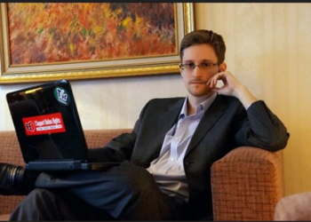 Snowden llegaba a Moscú huyendo de la Justicia de Estados Unidos, una escala que debía ser breve en su camino a Latinoamérica