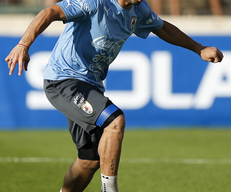Suárez es duda para el primer partido de Uruguay, pero todos rezan para que se recupere a tiempo
AP / Victor R. Caivano